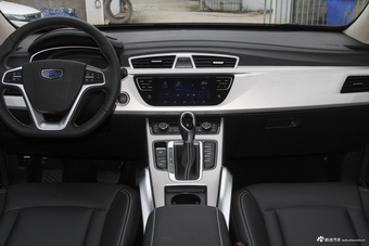 2018款吉利博越1.8TD自动智慧型4G互联版