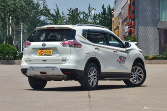 2014款奇骏2.5L自动XV NAVI四驱至尊版