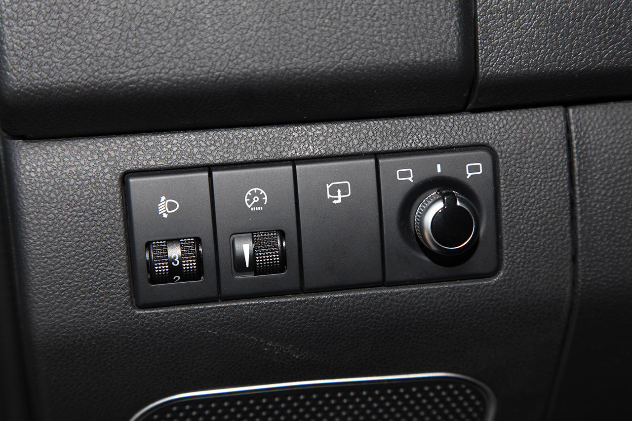 2016款北京BJ40L 2.3T自动四驱尊享版