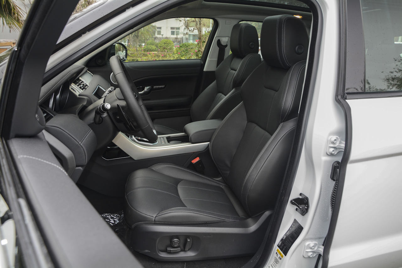 2018款揽胜极光2.0T自动智锐版240PS