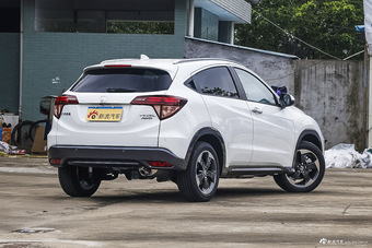 2015款缤智1.8L CVT四驱旗舰型 塔夫绸白