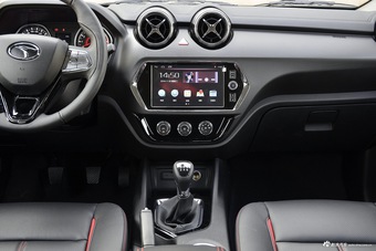 2017款东南DX3 1.5L手动豪华型