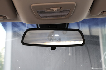 2017款宝骏560 1.5T 手动舒适型7座 