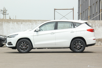 2019款比亚迪宋1.5TI自动智联越动型