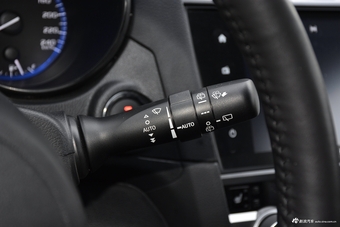 2017款傲虎 2.5L自动豪华导航版 EyeSight