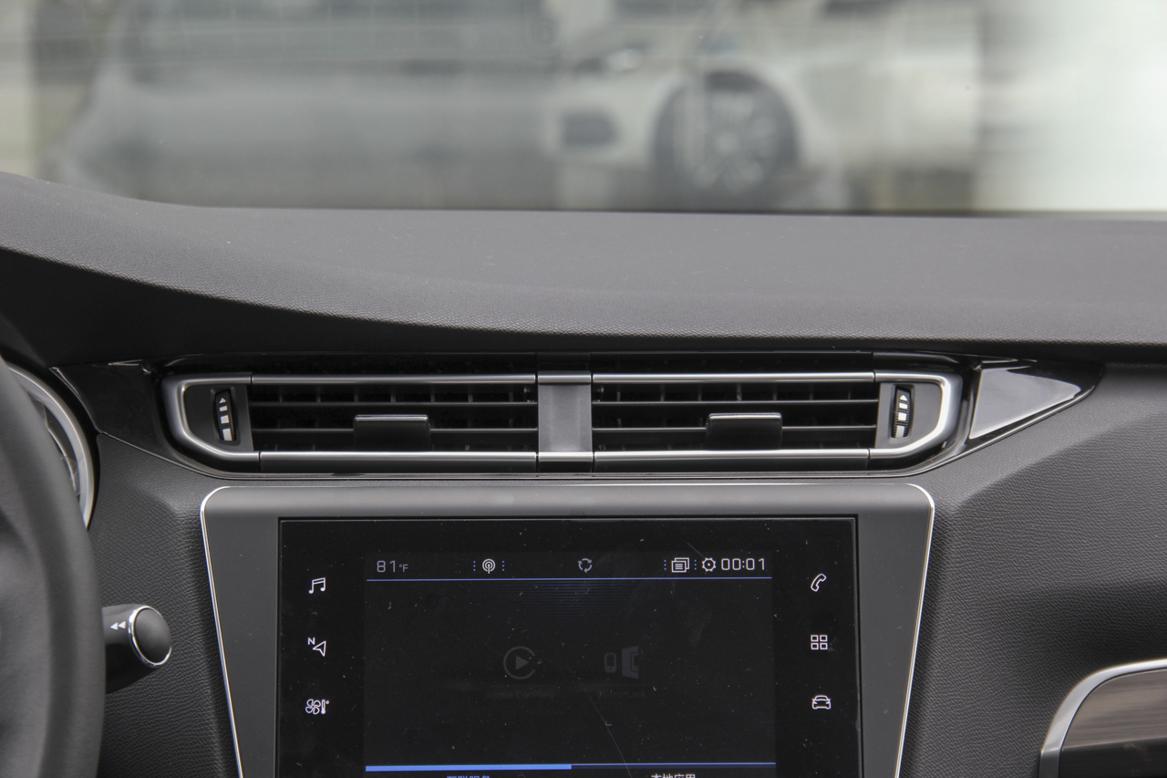 2018款东风标致408改款1.8L自动豪华版