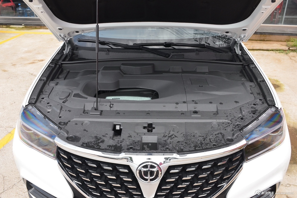 2018款中华V7 1.6T自动尊贵型5座280T