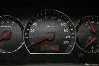 2015款悦翔V3 1.4L手动温馨型