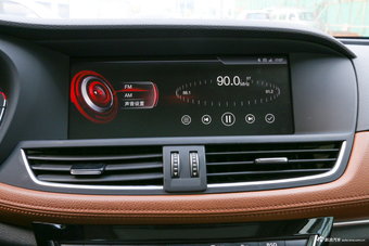 2018款宝沃BX7 2.0T自动28T四驱旗舰型5座