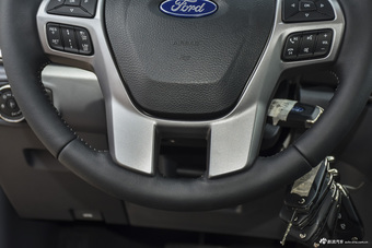 2016款撼路者2.0T自动两驱豪华版汽油