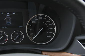 2018款宝沃BX7 2.0T自动28T两驱豪华型5座