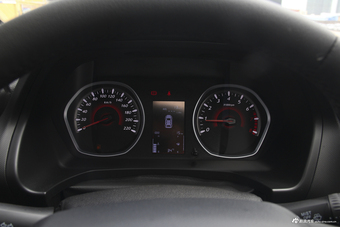 2018款东南DX3 1.5L手动尊贵型