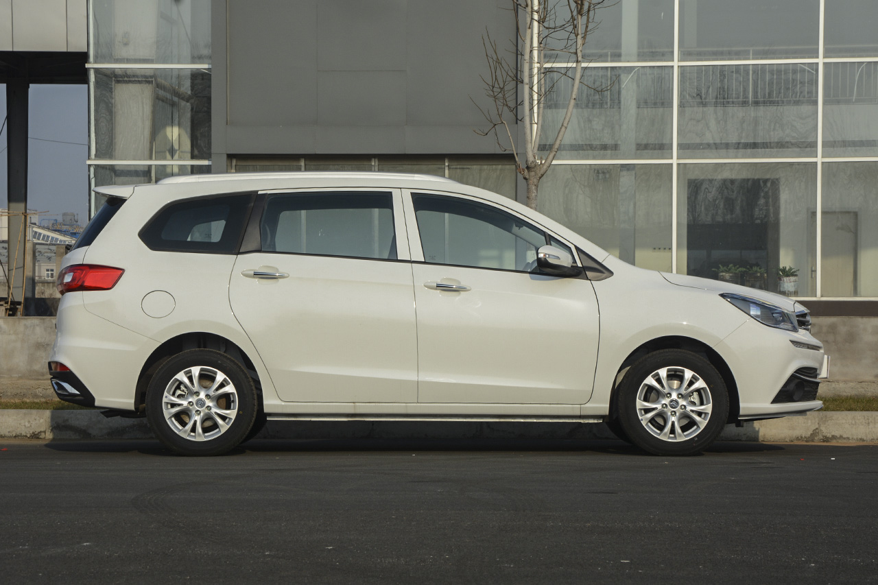 2017款福美来F7 1.5T 7座自动标准型