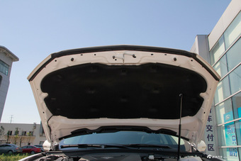 2015款金牛座2.7T自动旗舰型 雅典白