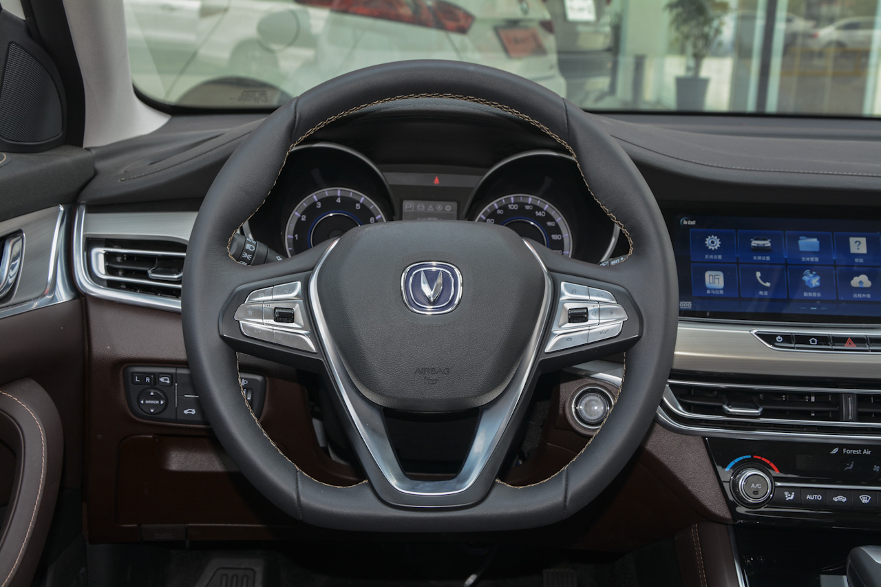 2018款逸动1.6L GDI自动尊尚型 