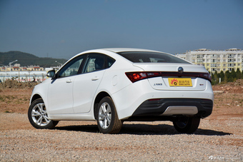 2016款名爵锐行1.5L手动超值豪华版