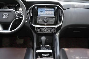 2016款驭胜S350 2.0T自动四驱汽油超豪华版5座