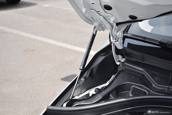 2018款宝马2系225i 2.0T自动尊享型M运动套装