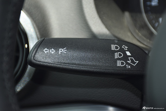 2016款奥迪A3 1.4T自动Limousine 35TFSI风尚型