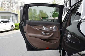 2018款奔驰E级改款3.0T自动 320 L 4MATIC