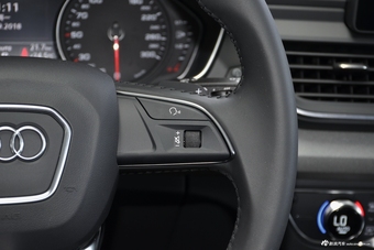 2018款奥迪Q5L 2.0T自动40 TFSI荣享进取型