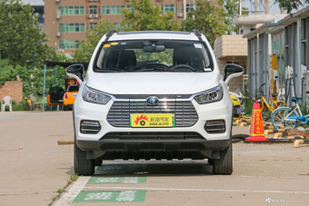 2018款比亚迪元EV360 智联炫酷型