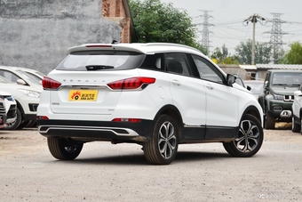 2018款北汽绅宝智行1.5T手动精英版