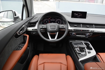 平行进口2017款奥迪Q7 3.0T 墨版