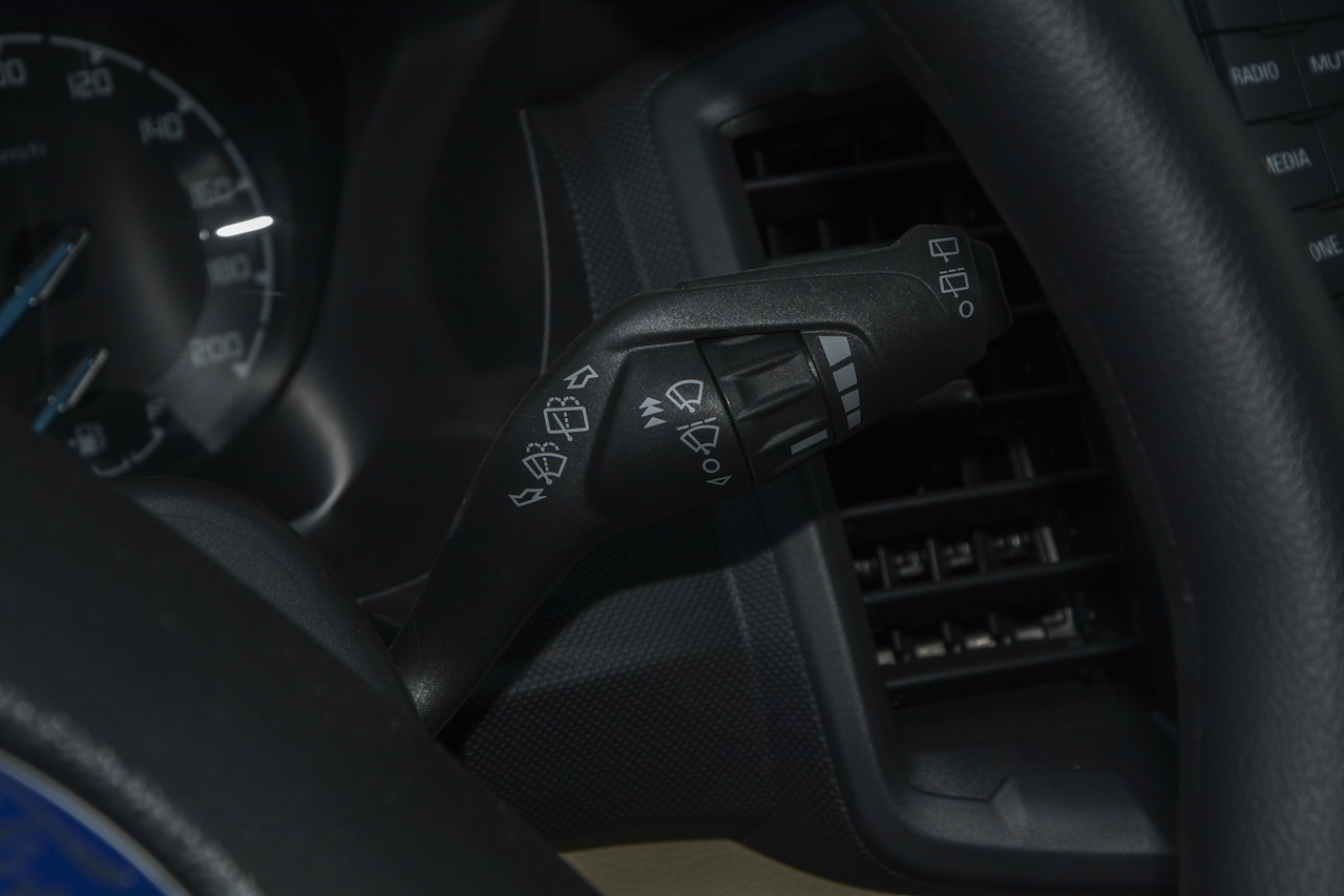 2017款撼路者2.0T自动四驱菁英版汽油5座