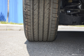 2015款东风标致408 1.2T自动豪华版