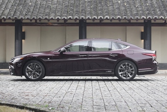 2018款雷克萨斯LS 3.5L自动500h F-SPORT 