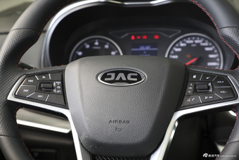 2018款瑞风R3 1.6L手动豪华智能型