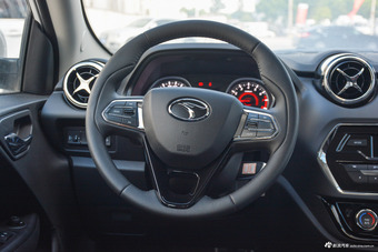 2018款东南DX3 1.5L手动豪华型