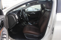 2017款英菲尼迪QX30 1.6T自动两驱时尚版