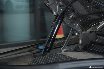 2018款宝马5系2.0T自动530Li尊享型豪华套装