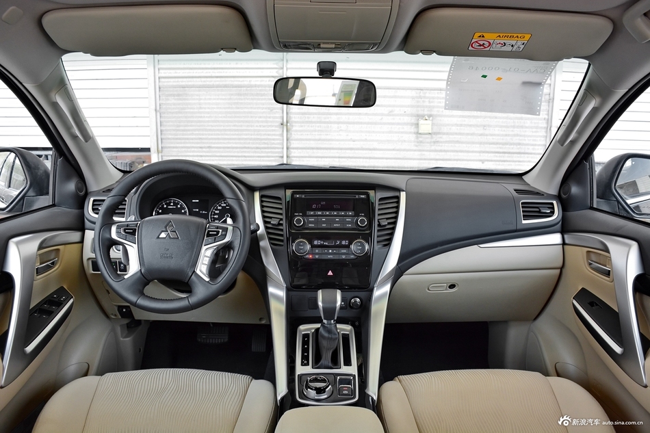 2016款帕杰罗·劲畅3.0L标准版