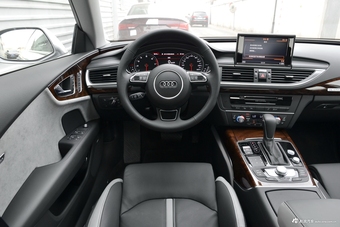 2018款奥迪A7 3.0T自动50TFSI quattro动感型