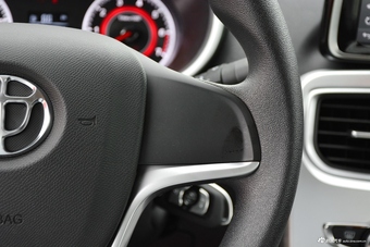 2017款中华H3 1.5L自动精英型