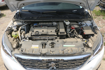 2018款标致308 1.6L自动豪华版