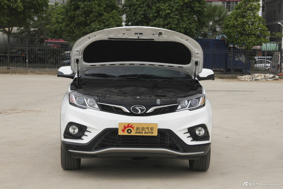 2018款东南DX3 1.5T自动旗舰型