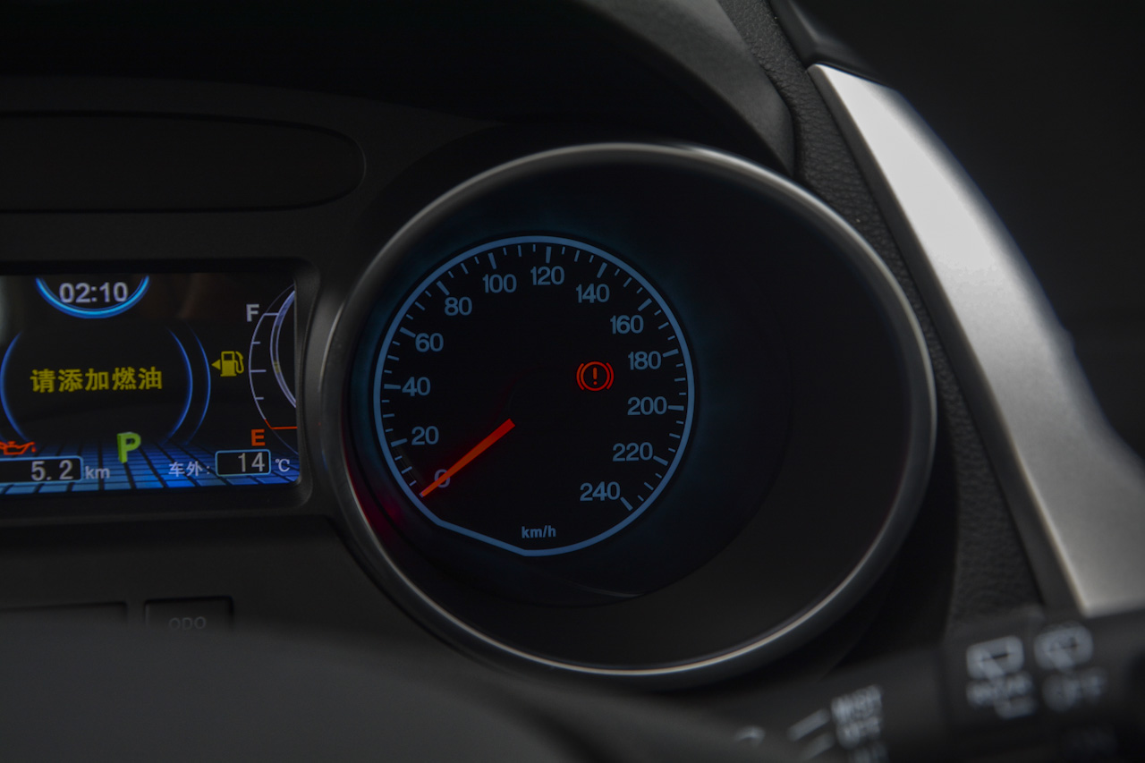 2017款比亚迪元1.5L手动酷炫时尚型