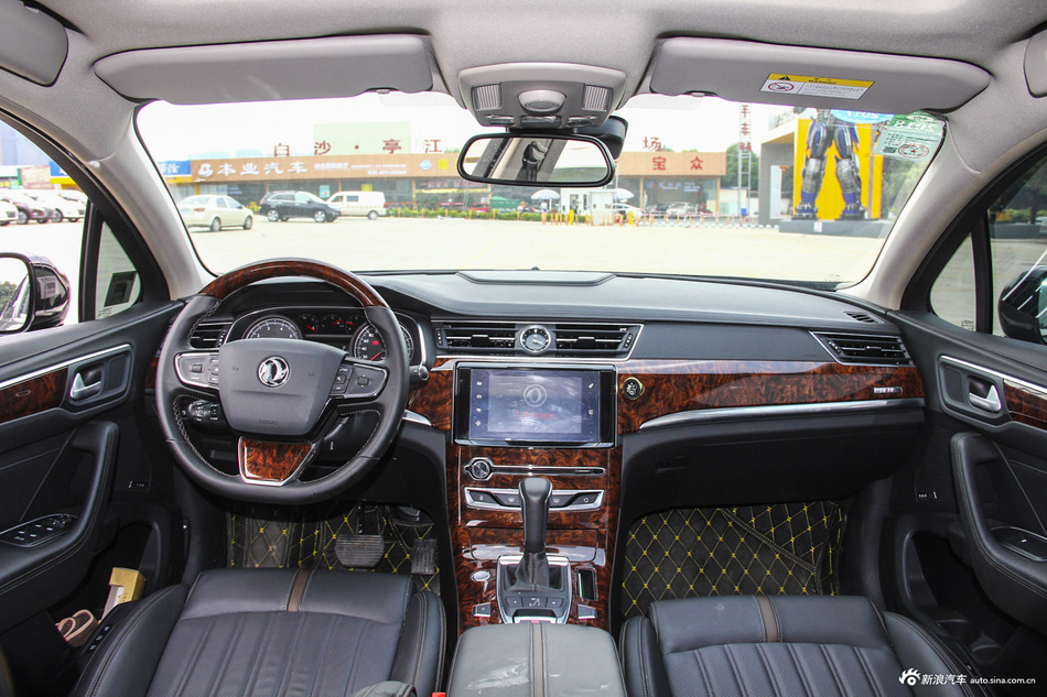 2016款东风A9 1.8T自动尊贵型