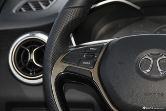 2018款北汽绅宝D50 1.5L手动尊贵智驾版