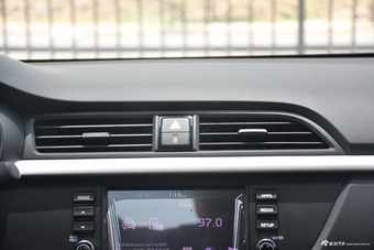 2017款起亚K2 1.4L自动GLS三厢