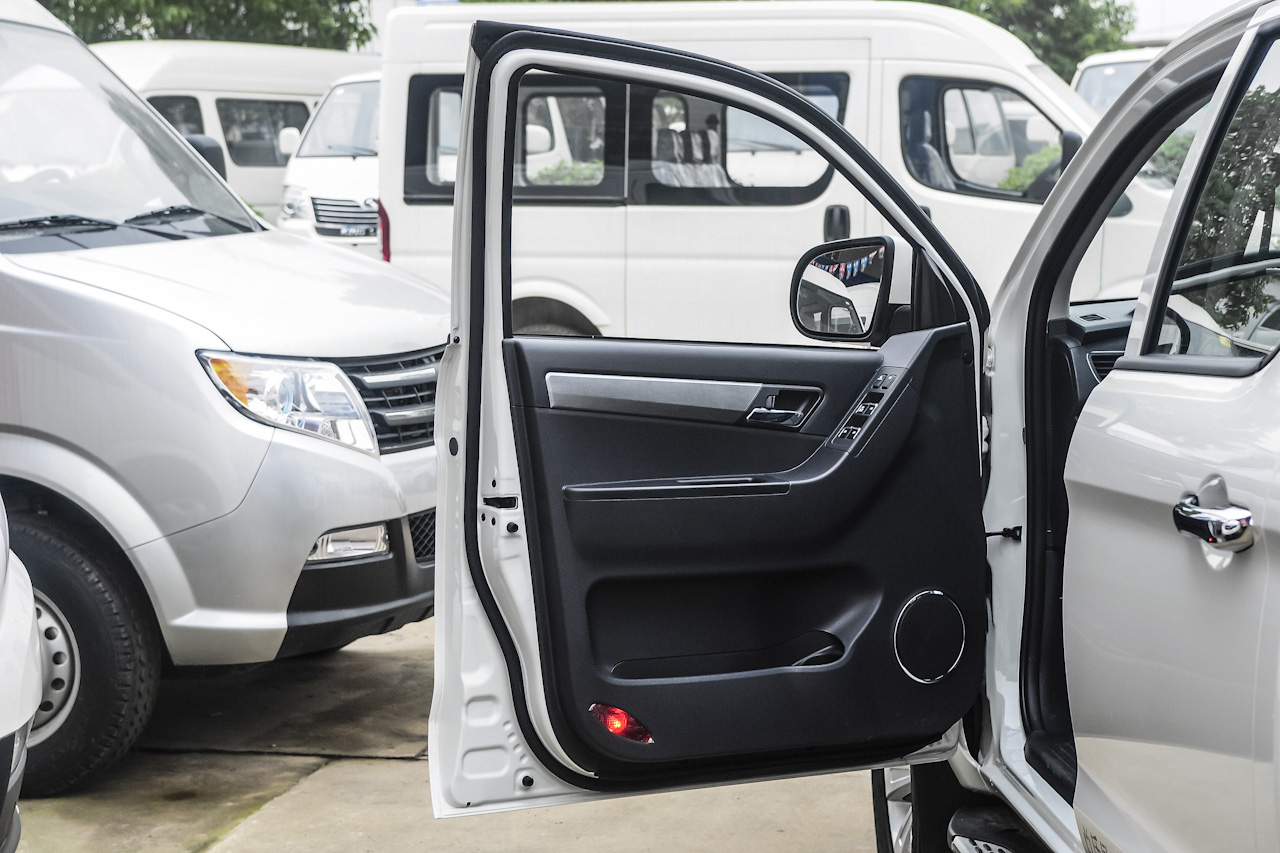 2015款帅铃T6 2.8T手动柴油新锐型长轴HFC4DA1-2C