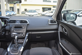 2016款科雷嘉2.0L自动两驱舒适版