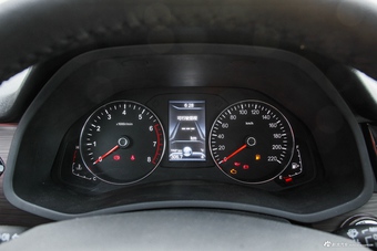 2016款森雅R7 1.6L自动尊贵型