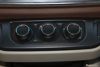 2017款菱智M5L 1.6L手动9座标准型