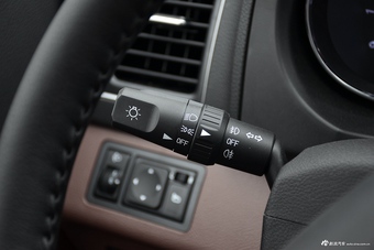 2016款东风风行SX6 1.6L 手动豪华型