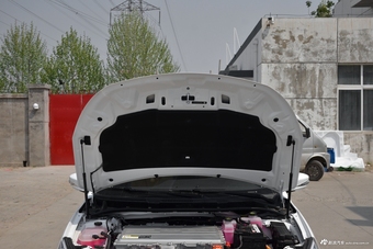 2018款比亚迪秦EV450 智联尊尚型